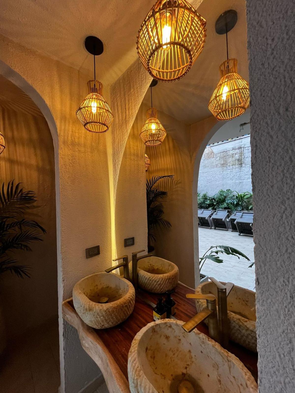 Hotel Bali At Poblado 麦德林 外观 照片